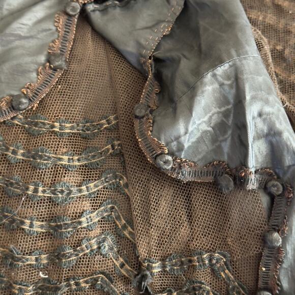 Antique Edwardian Lace & Silk Mourning Cape Victorian Tassel Trim 1900s Vintage - Picture 11 of 16